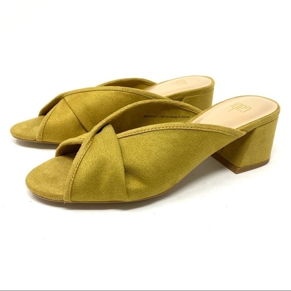 Cabi Midas Marigold Mules #6018 - Picture 3 of 9